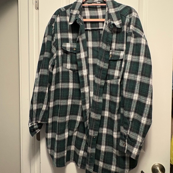 Plus Size Fashion Nova Shannon Plaid Flannel - Picture 3 of 4